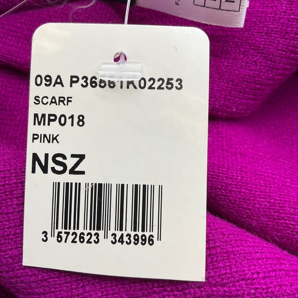 CHANEL MAGENTA / PINK 2009 FRINGED CASHMERE KNIT SCARF - Picture 9 of 13